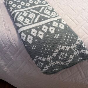 Crate & Barrel | cream grey charcoal throw blanket 70x50